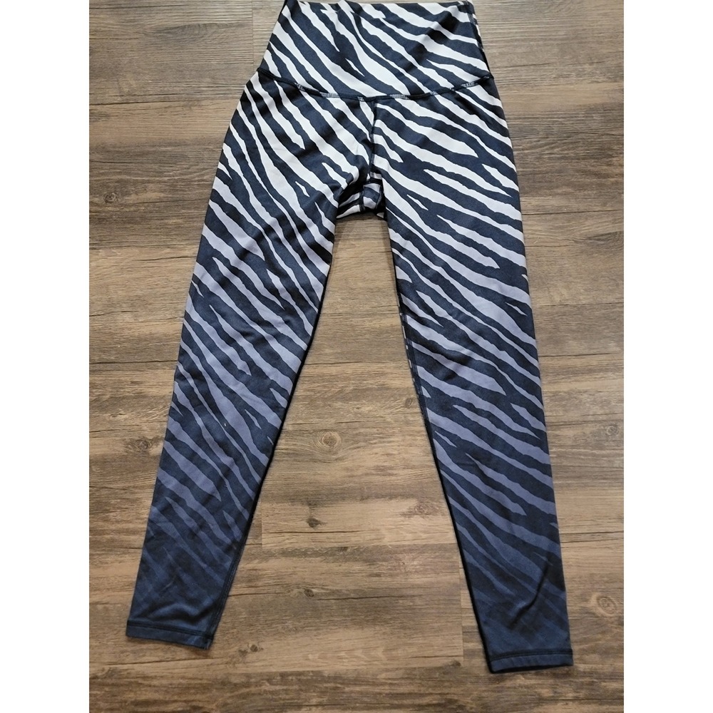 Aerie Chill Play Move Zebra Print Ombre High Waisted Leggings Navy White‎ Medium